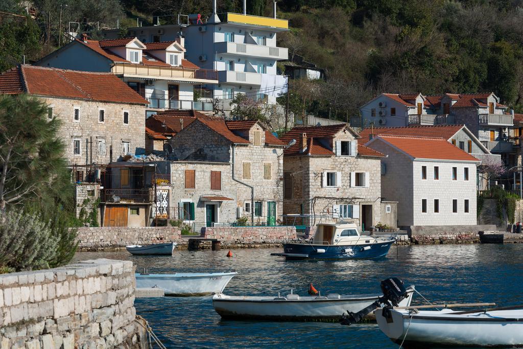 Apartments Vucinovic Tivat Exterior photo